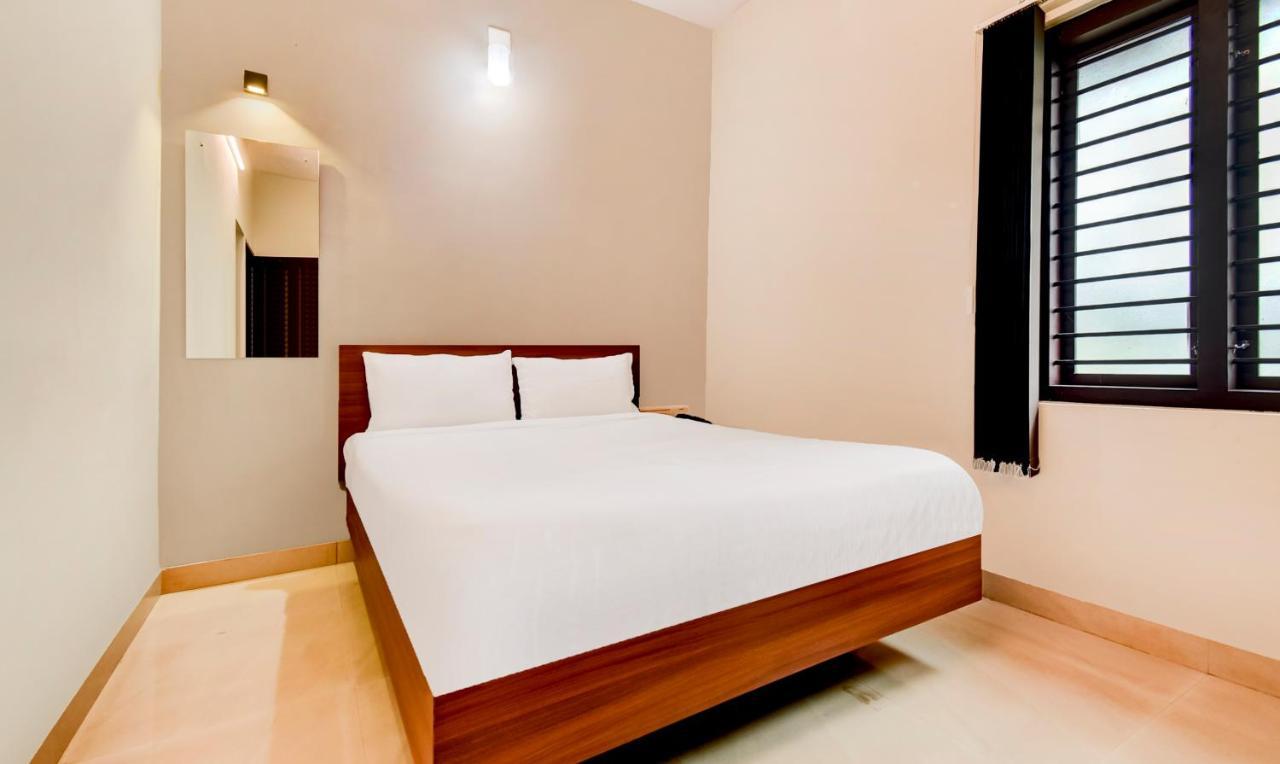 Aspire Maradu Hotel Kochi Kültér fotó