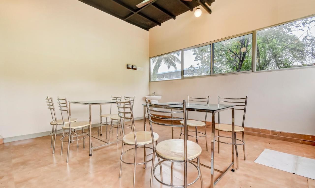 Aspire Maradu Hotel Kochi Kültér fotó