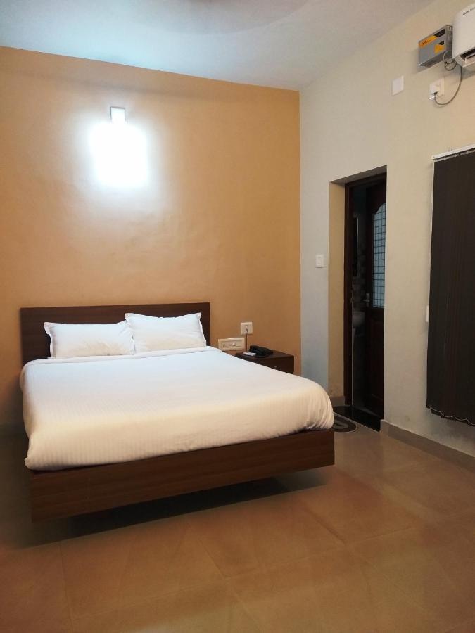 Aspire Maradu Hotel Kochi Kültér fotó