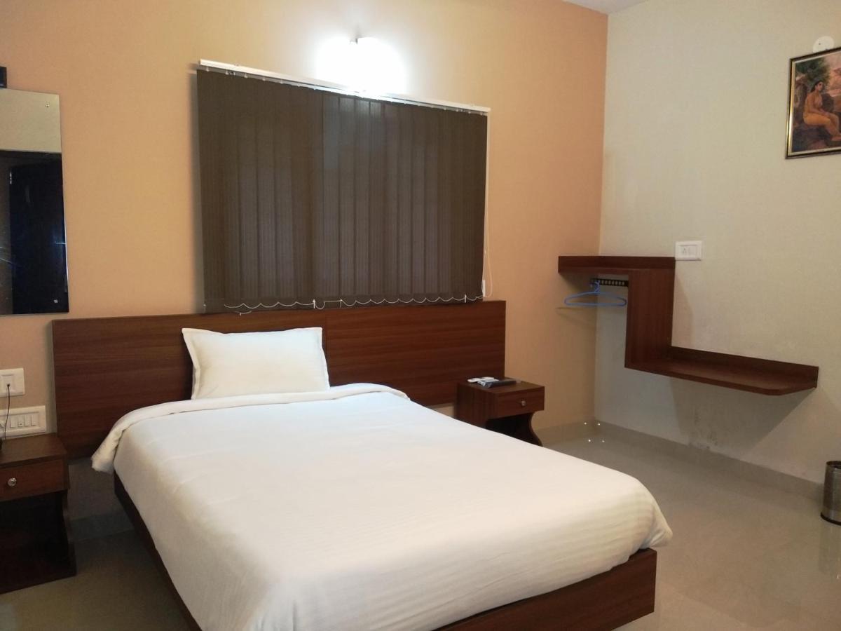 Aspire Maradu Hotel Kochi Kültér fotó